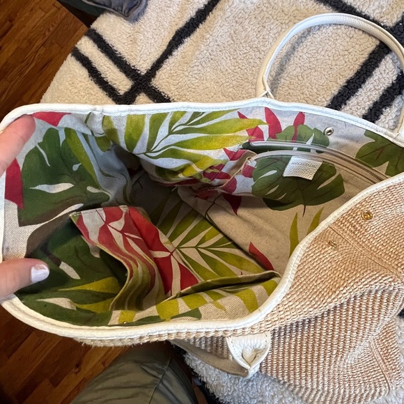 Mark & Graham Green and Cream Leather purse - Picture 6 of 10